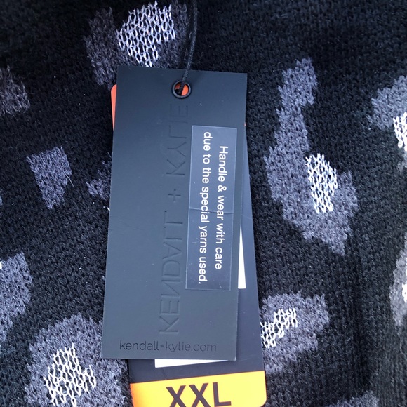 Kendall + Kylie Women's Animal Print Sweater 2X XL - Picture 2 of 6